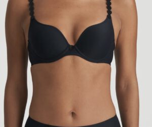 Marie JoAktuell bei Anna Dessous  6